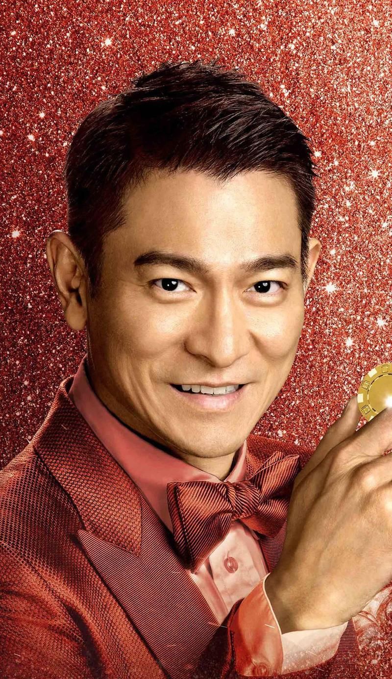 刘德华经历：从青涩小生到影坛巨星的传奇之路