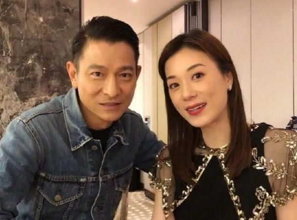 刘德华结婚照片流出 看看天王嫂有多美