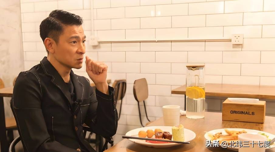 刘德华给谁当过伴郎娱乐圈哪些人请得动他