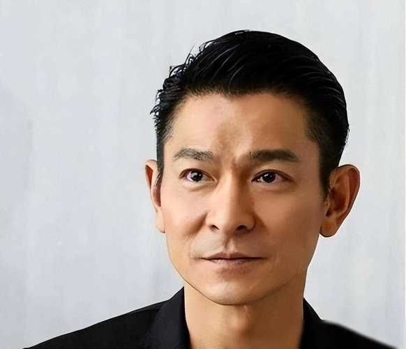 刘德华美人尖发型适合什么脸型