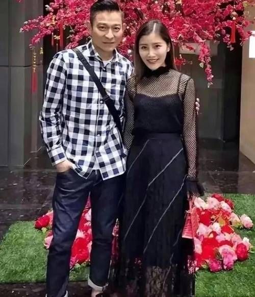 刘德华老婆叫什么名字 揭秘天王的幸福家庭