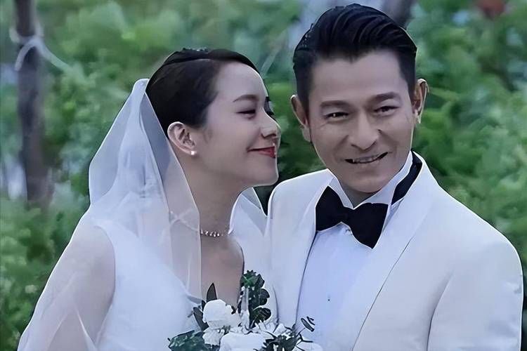 刘德华老婆图片大全 家庭合照与个人写真