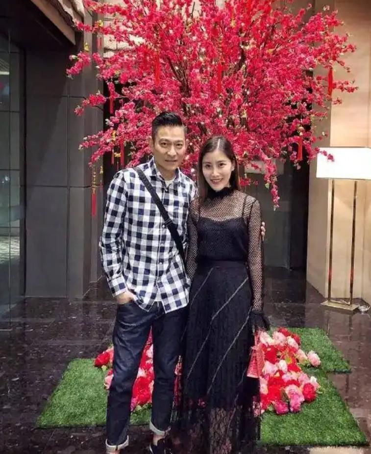 刘德华老婆有多少钱 看看天王嫂的资产有多丰厚