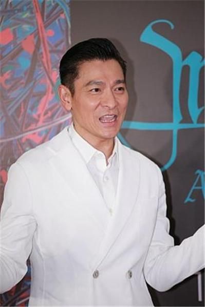 刘德华背头发型怎么弄？几步教你打造型男魅力