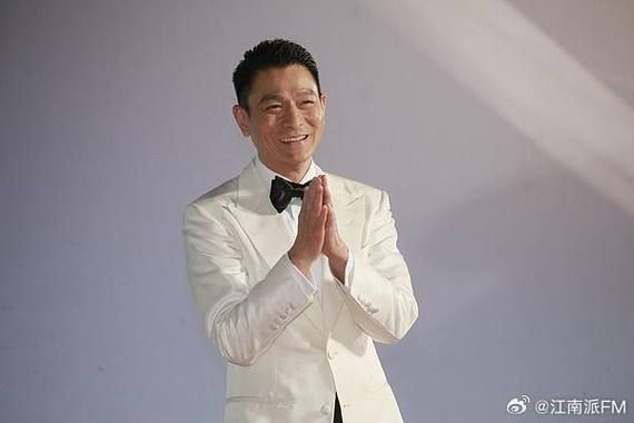 刘德华获奖：银紫荆星章的背后，是怎样的付出？