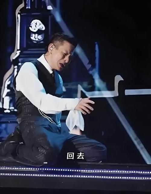 刘德华蜡像？网友餐厅偶遇，真相令人意外