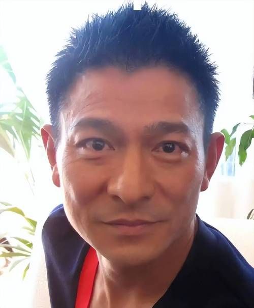 刘德华评价张学友演唱会直言非常佩服