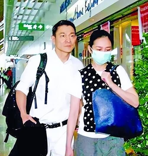 刘德华谈朱丽倩 分享婚姻生活中的甜蜜与挑战