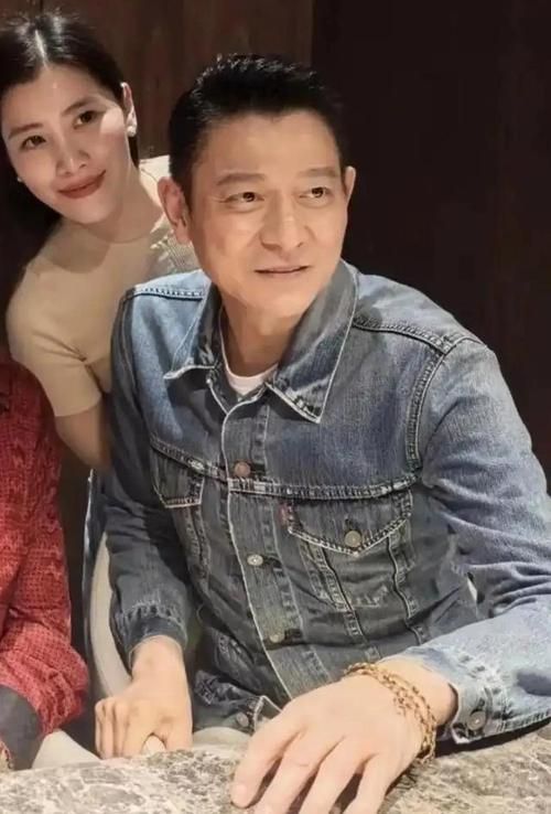 刘德华跟谁结婚了原来是她一直低调相伴