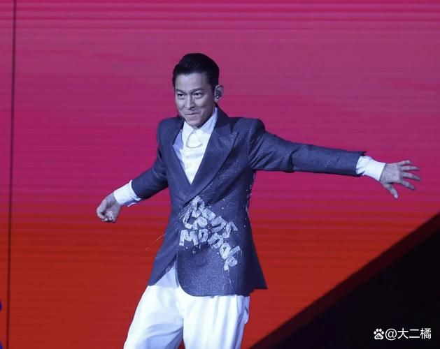 刘德华踢馆中国好声音选手直呼压力山大