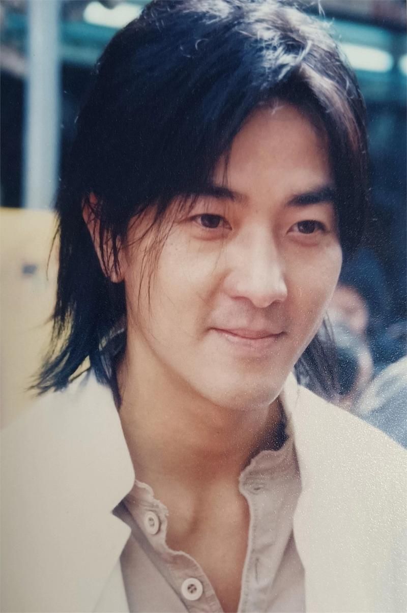 刘德华郑伊健：两位天王的演艺生涯对比