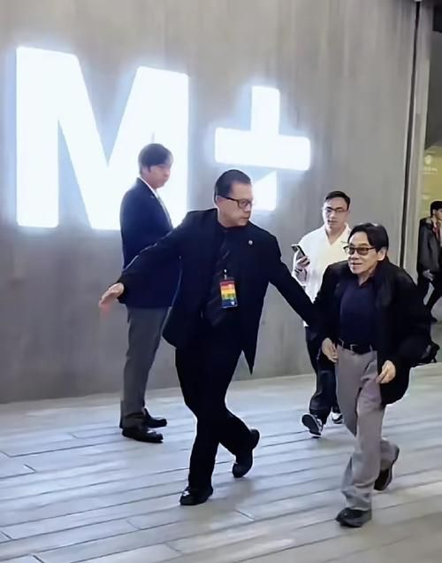 刘德华都有哪些师傅？他们对他的影响有多大