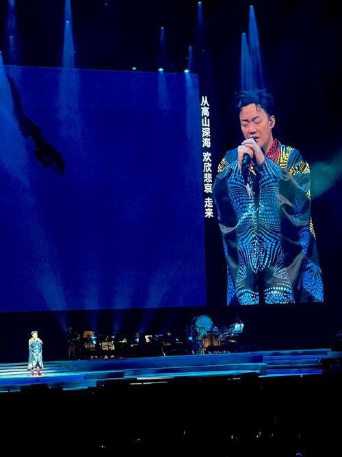 刘德华陈奕迅合唱经典歌曲现场视频完整版