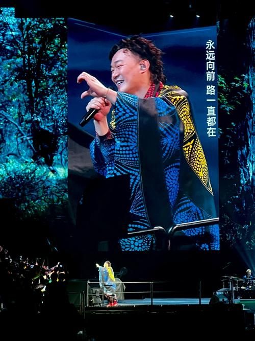 刘德华陈奕迅合唱经典歌曲现场视频完整版