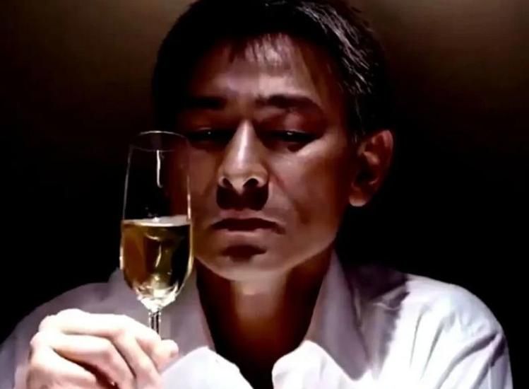 刘德华险些遇难？任达华如何力挽狂澜？