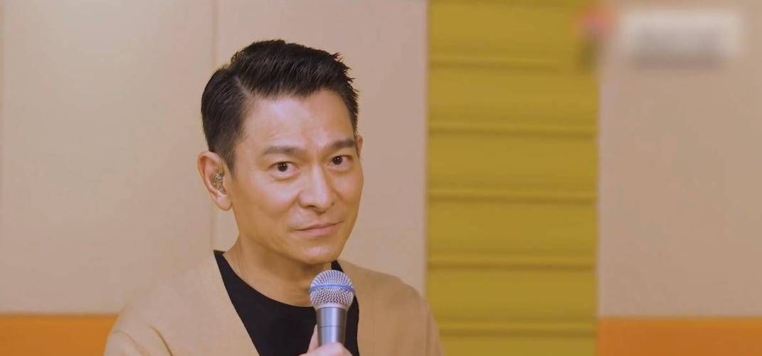 刘德华黄头发图片精选 回顾他的百变发型史