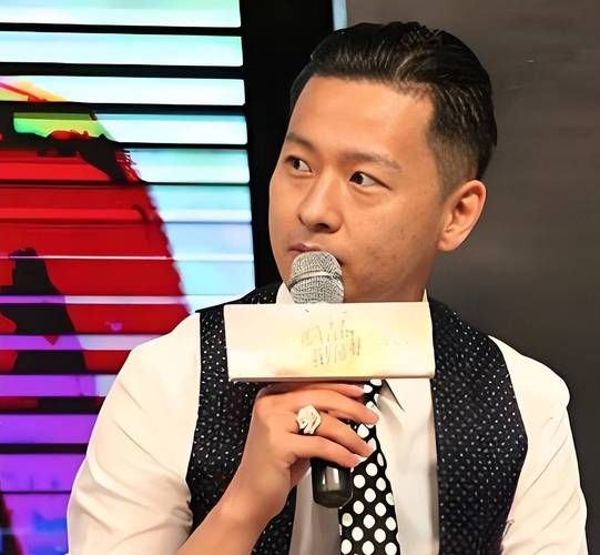 刘德华黑仔安逗现状引关注 它们的近况让人意外