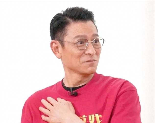 刘欢评价刘德华唱功专业歌手眼中的天王实力