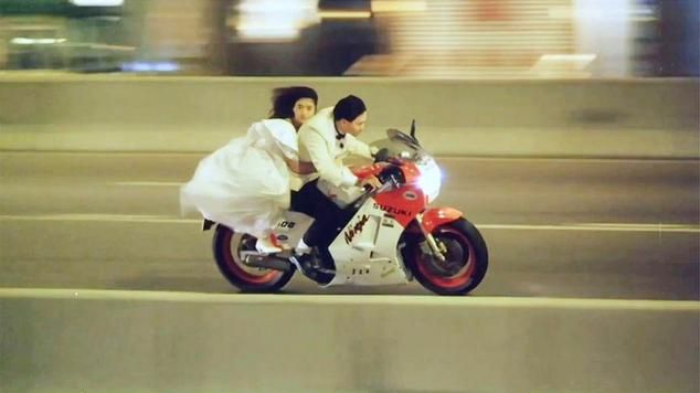 华仔与摩托车：从天若有情到如今的座驾揭秘