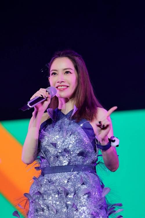 华仔再唱风继续吹，经典重现引发全场回忆