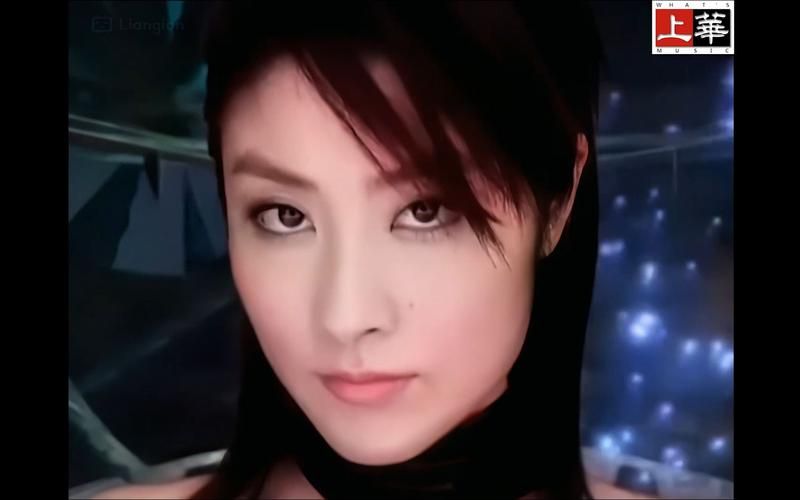 华仔演唱会星光熠熠，陈慧琳到场支持，场面火爆！
