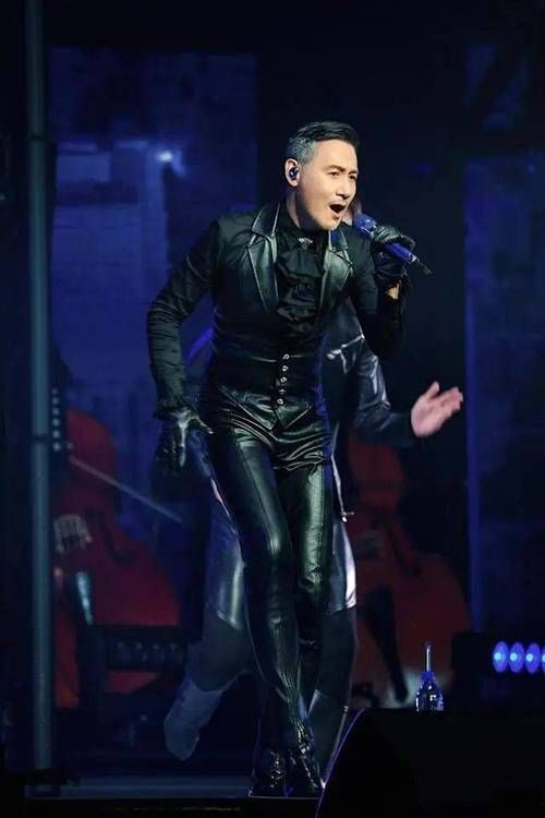 华少专访张学友完整版歌神谈家庭与事业平衡