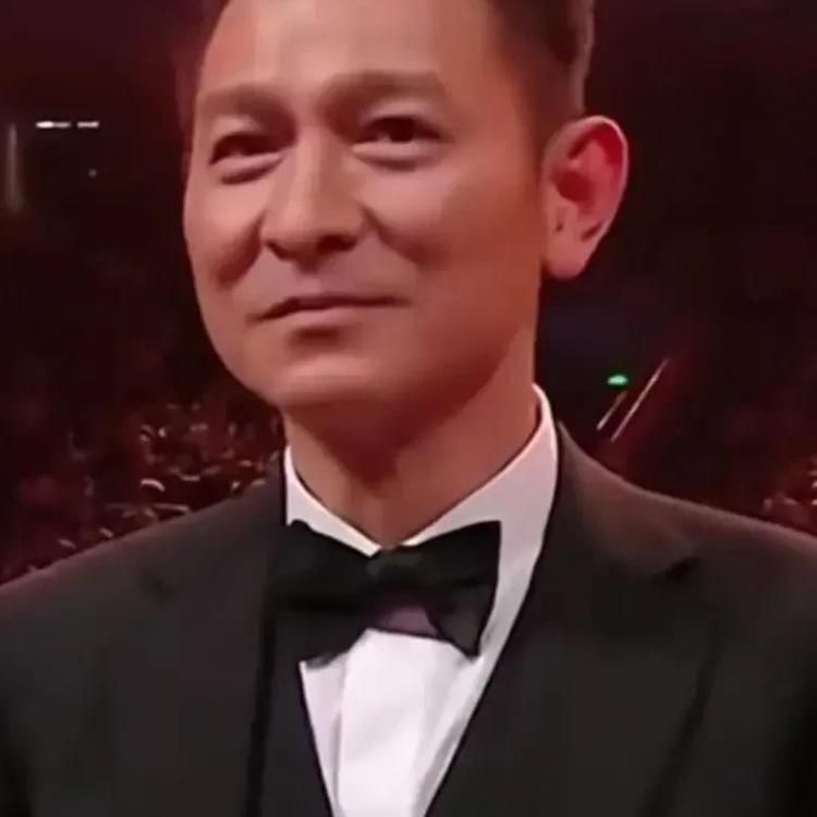 华表奖影帝刘德华视频回顾：精彩瞬间不容错过