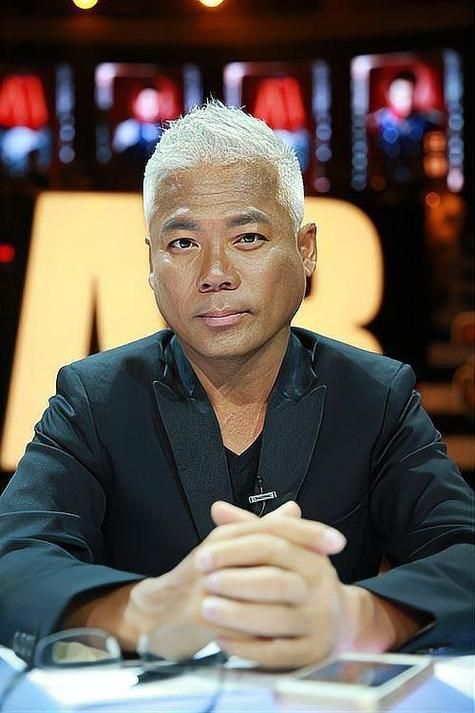 华语乐坛传奇：巫启贤与刘德华的音乐故事