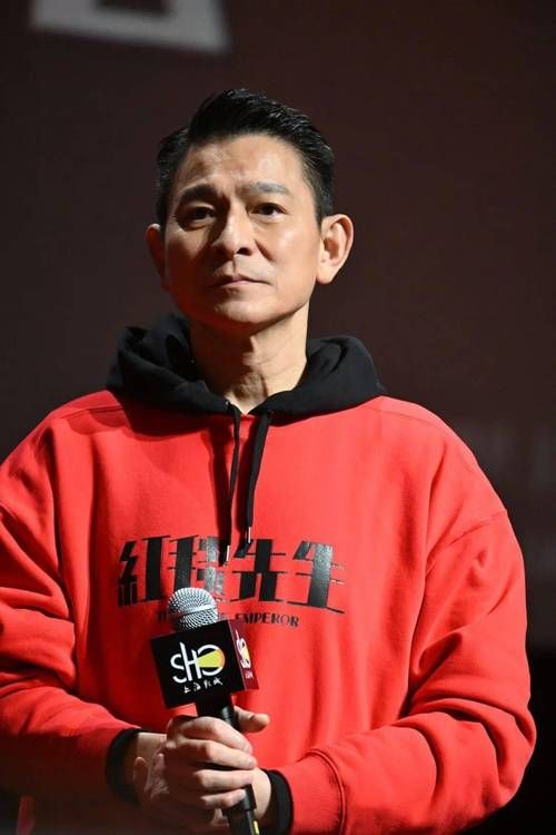 可琪刘德华模仿秀现场表演震撼人心