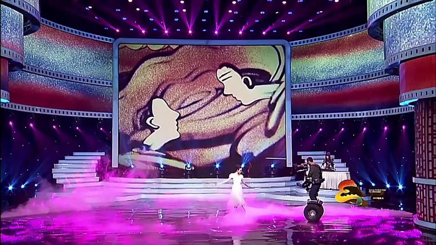 可琪刘德华模仿秀现场表演震撼人心
