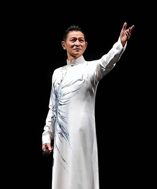 台风康妮来袭 刘德华演唱会无奈取消