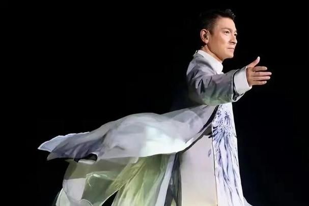 台风康妮来袭 刘德华演唱会无奈取消