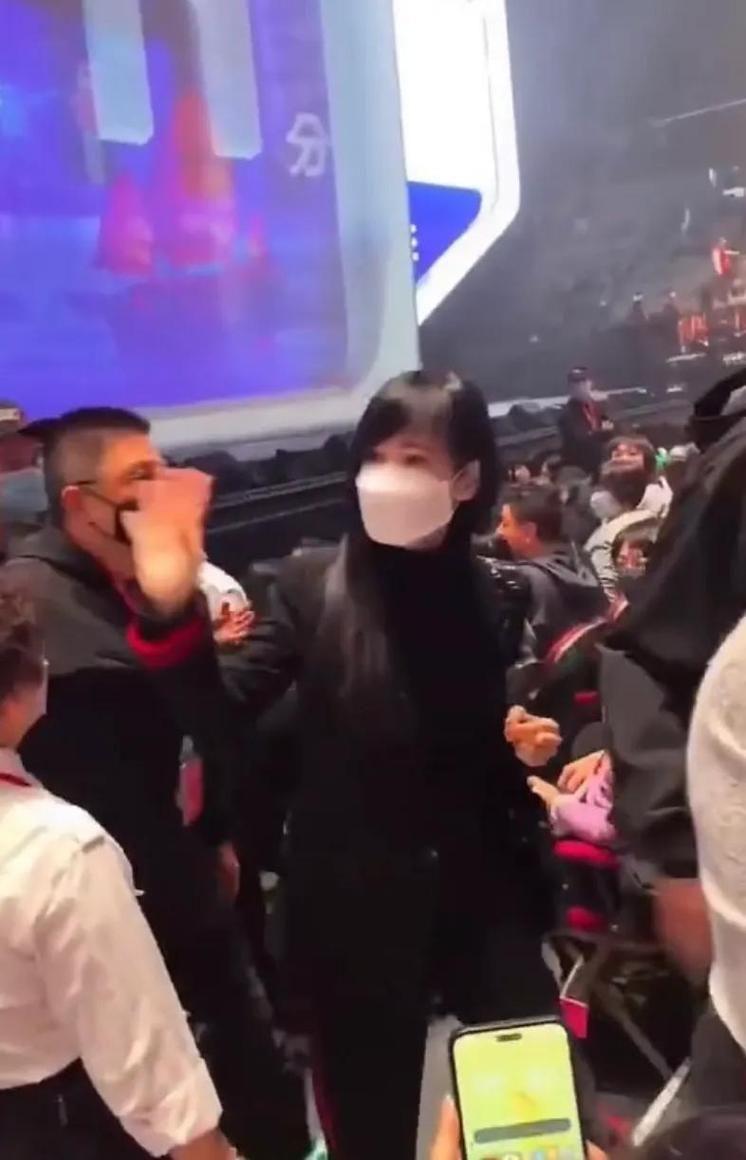 周慧敏对刘德华的评价曝光两人私下关系揭秘