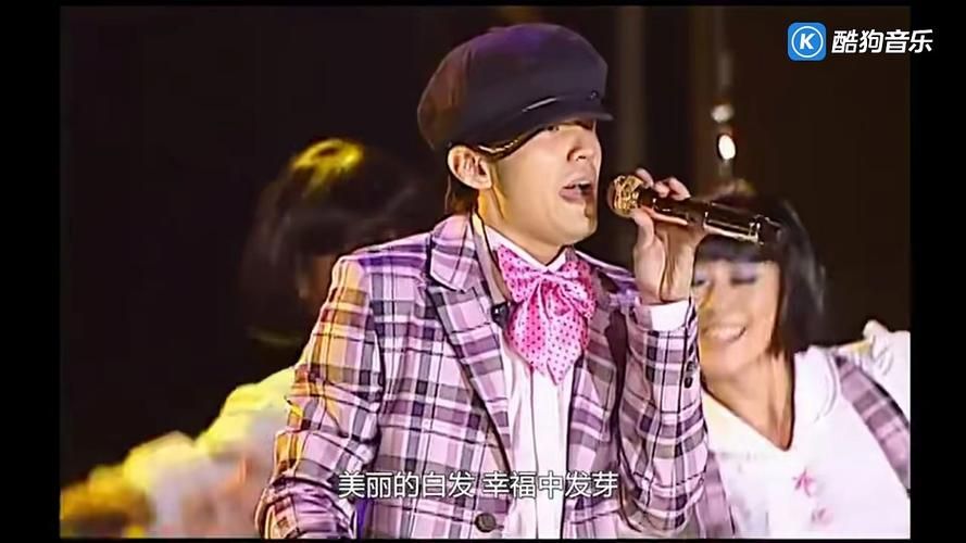 周杰伦演唱会特邀张学友合唱引爆全场
