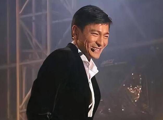 回忆杀！刘德华1999演唱会高清视频在线观看