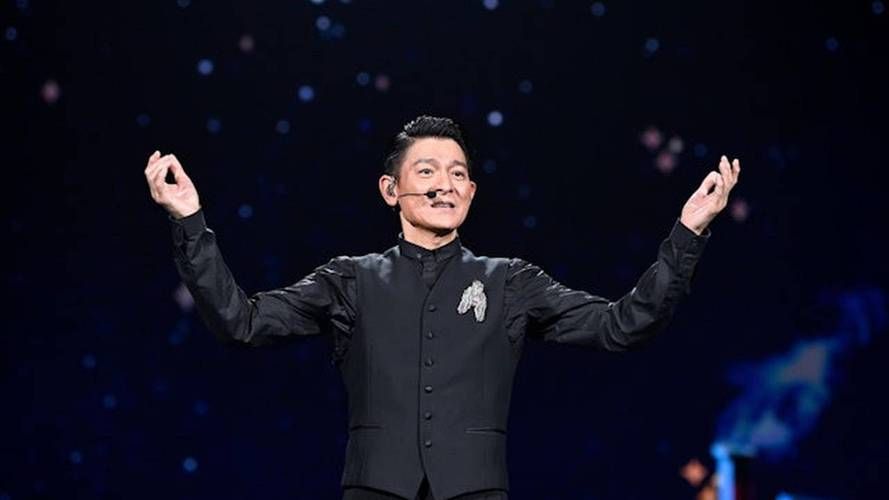 回顾刘德华快乐大本营：天王与主持人的精彩互动