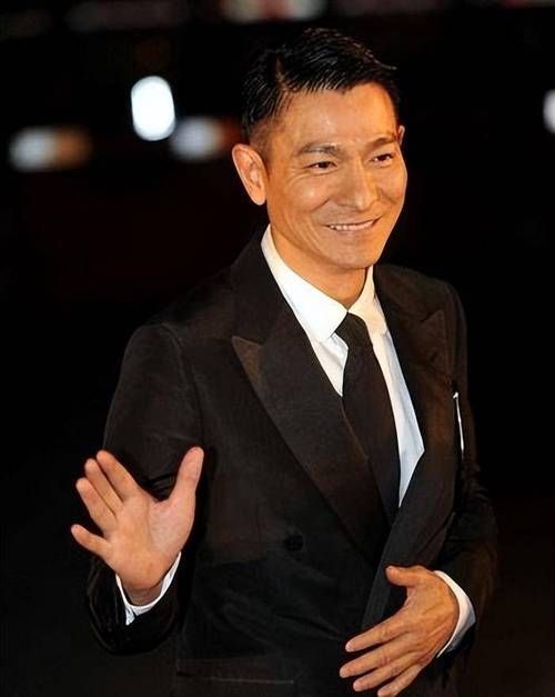 在中国谁比刘德华更红 揭秘最受欢迎的艺人