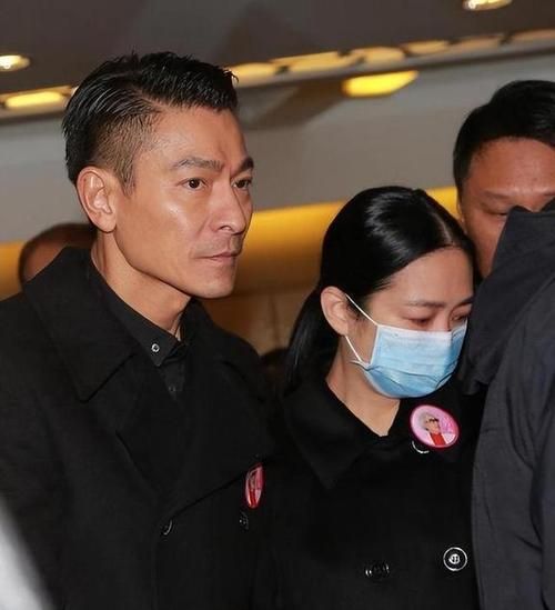 天王嫂怀孕？刘德华老婆朱丽倩疑似再度怀孕