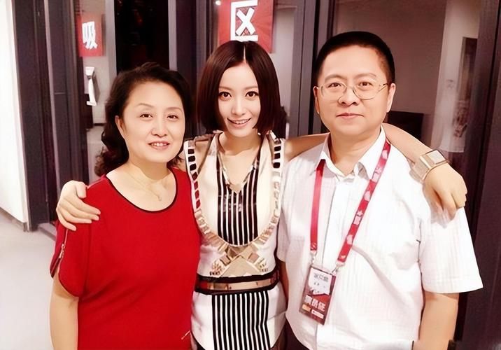 姚贝娜和那英怎么回事她们的故事让人唏嘘不已