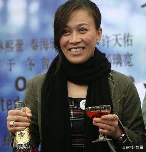 姚贝娜甩手那英视频引争议 背后故事让人唏嘘不已
