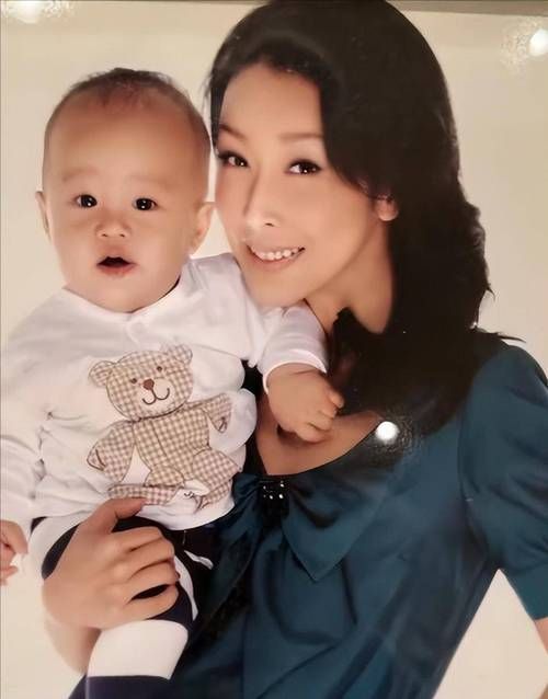 孙悦那英同台合唱经典歌曲引爆全场