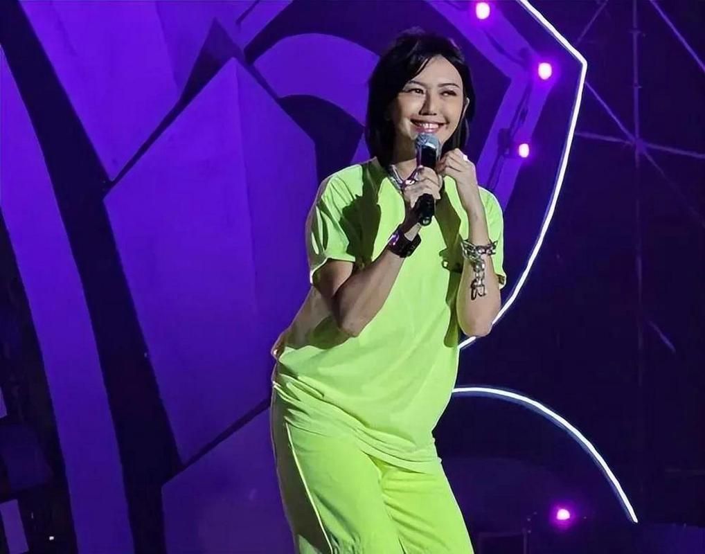 孙燕姿张学友同台合唱经典歌曲引爆全场回忆杀