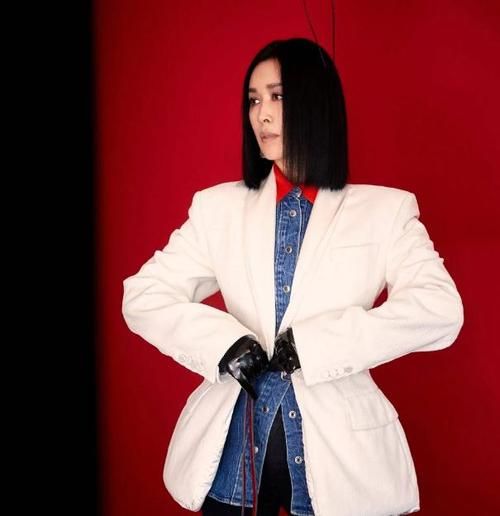 山沟沟那英的音乐风格解析她如何征服华语乐坛