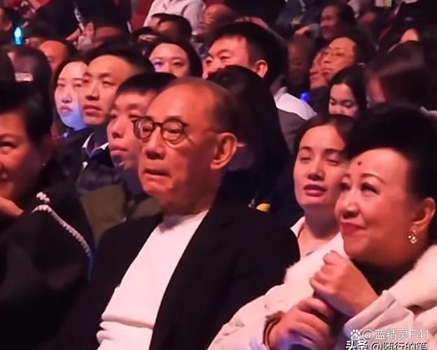 崔永元采访刘德华现场视频两人幽默互动引热议