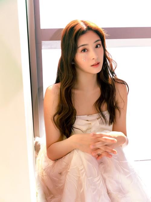 张含韵低谷期，刘德华伸出援手？真相究竟如何