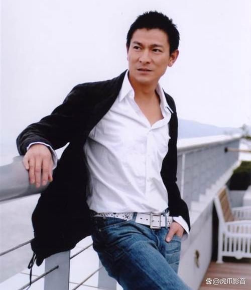 张国荣刘德华谁帅 两大男神颜值对比分析