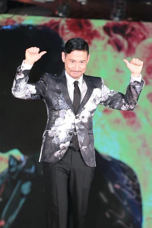 张国荣和张学友关系回顾那些年他们的音乐与电影合作