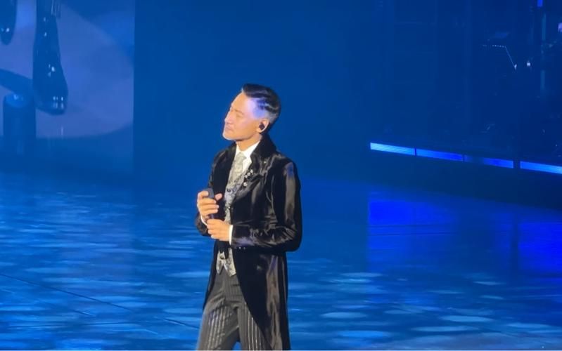 张学友2016红馆演唱会造型盘点那些令人难忘的舞台瞬间