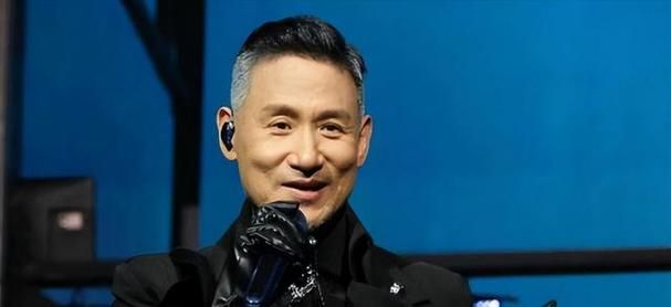 张学友一天一点爱恋歌词含义 解读歌神的情感表达