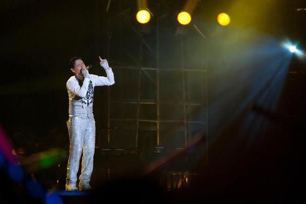 张学友世界杯主题曲震撼发布 歌神献唱引爆全球热潮